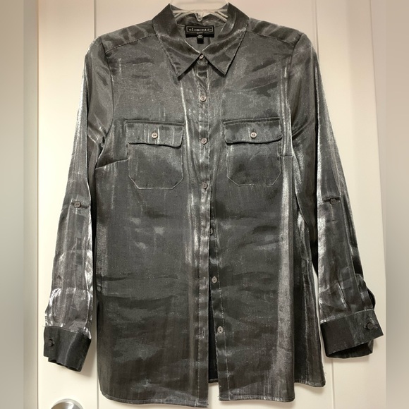 Shimmery metallic blouse, sleeves button at cuff, or fold up button mid sleeve. - Picture 2 of 13